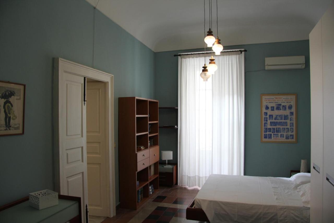 Casa Vacanza Icaros, Ortigia Hictoric Center, 200 Mt From The Beach Syracuse Exterior photo