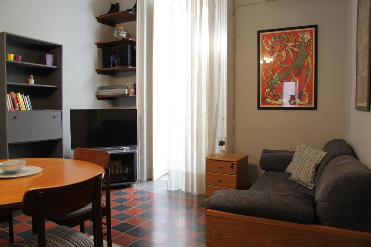 Casa Vacanza Icaros, Ortigia Hictoric Center, 200 Mt From The Beach Syracuse Exterior photo